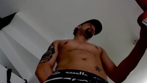 STRURIBE ON INSTAGRAM online show from February 26, 7:02 am