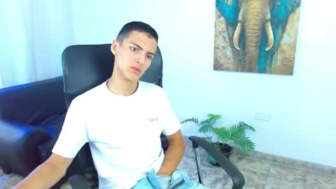 Matias online show from April 29, 3:39 pm