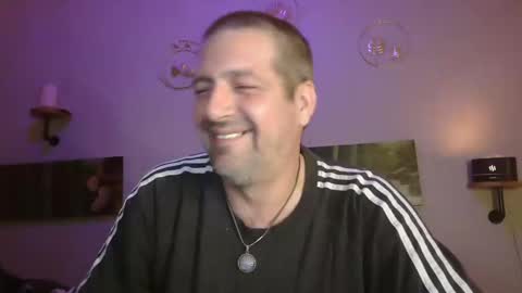 Snapshot of matrike1 chatting on February 17, 6:17 pm matrike1 online show from February 17, 6:17 pm