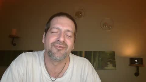 Snapshot of matrike1 chatting on March 5, 6:56 pm matrike1 online show from March 5, 6:56 pm