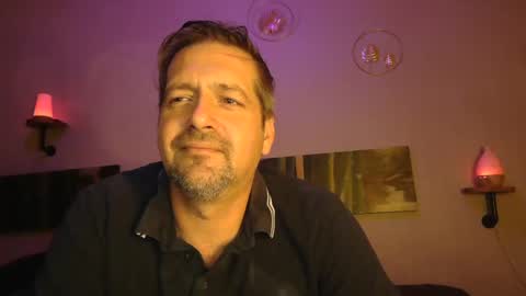 Snapshot of matrike1 chatting on December 27, 8:28 pm matrike1 online show from December 27, 8:28 pm