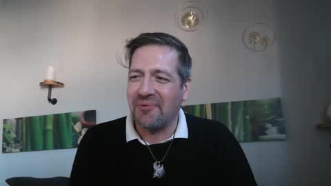 Snapshot of matrike1 chatting on December 26, 2:16 pm matrike1 online show from December 26, 2:16 pm