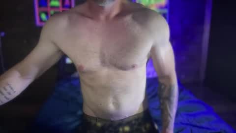 matrixvibes online show from November 19, 5:12 pm