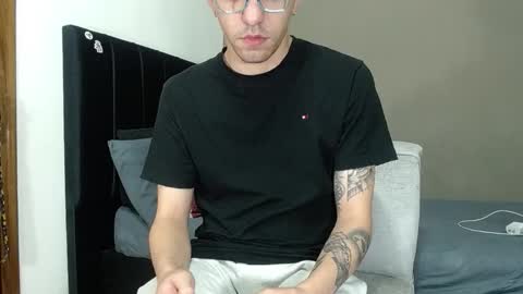 ---Matteo--- online show from February 7, 1:52 am