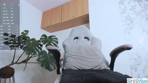 Mateo online show from February 22, 12:05 am