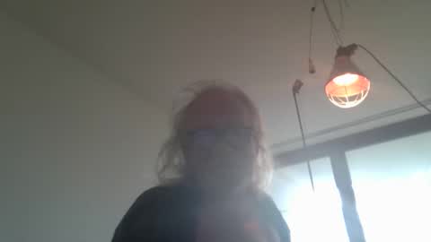 Snapshot of matthy60 chatting on October 17, 7:56 am Matthias online show from October 17, 7:56 am