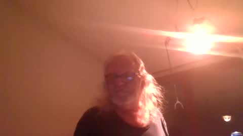 Snapshot of matthy60 chatting on October 1, 3:49 am Matthias online show from October 1, 3:49 am