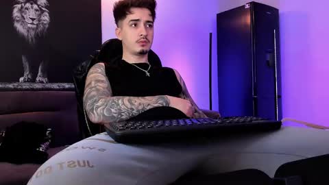 Snapshot of mattytwink69 chatting on January 6, 7:31 am Matt online show from January 6, 7:31 am