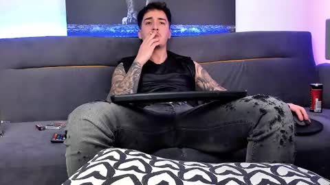 Snapshot of mattytwink69 chatting on December 21, 8:28 am Matt online show from December 21, 8:28 am
