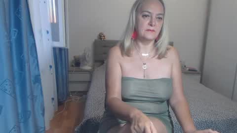 maturediana online show from July 30, 3:07 am