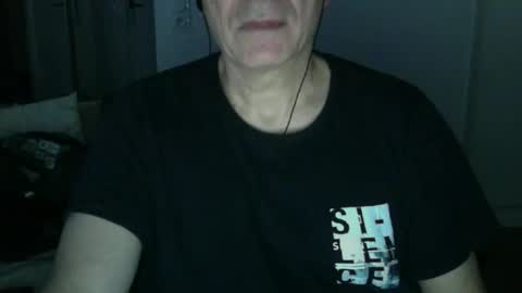 maturehotman online show from January 4, 7:55 am