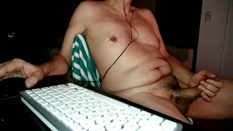 maturehotman online show from February 6, 8:00 pm