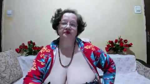 maturemilf online show from February 16, 12:14 pm