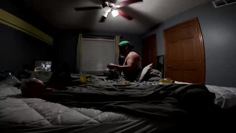 mauricescott online show from March 15, 5:01 am