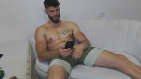 mauro_real_man online show from June 11, 7:34 pm