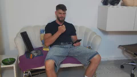 mauro_real_man online show from July 1, 7:44 pm