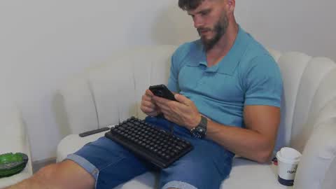 mauro_real_man online show from June 18, 6:24 pm