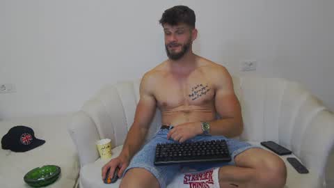 mauro_real_man online show from June 25, 7:41 pm