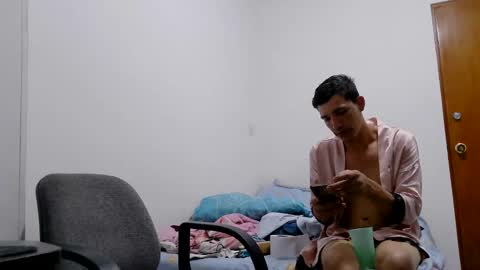 mauroluxandra online show from February 7, 1:52 am