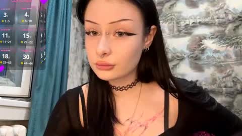 Mavis online show from June 16, 6:34 pm