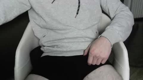 Max online show from March 13, 4:54 pm