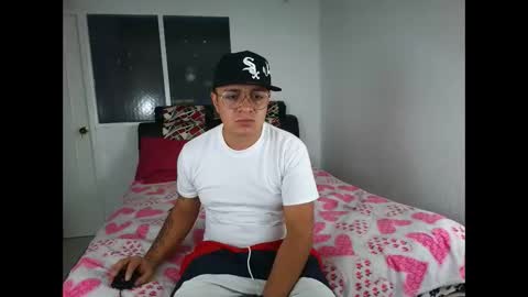 max and lilu online show from March 13, 3:21 am