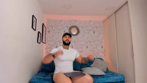max D. online show from July 19, 3:42 am