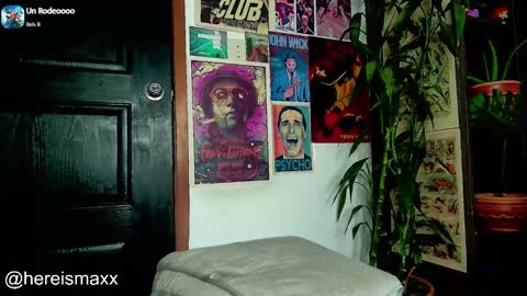 Max Follow me IGX hereismaxx online show from December 27, 11:17 am