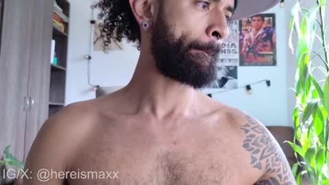 Max Follow me IGX hereismaxx online show from November 25, 2:38 pm