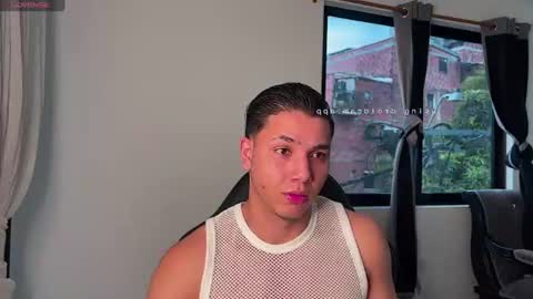 max_valiant1 online show from July 9, 12:53 pm