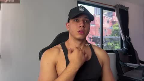 max_valiant1 online show from July 8, 12:52 pm