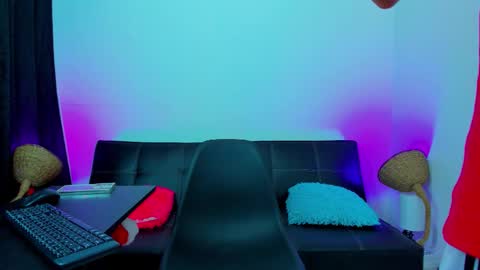 MAX     online show from October 13, 6:37 am