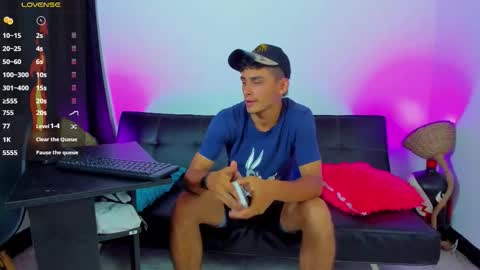 MAX     online show from January 11, 2:06 am