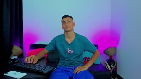 MAX     online show from February 15, 7:51 am