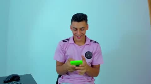 MAX     online show from July 8, 9:46 am