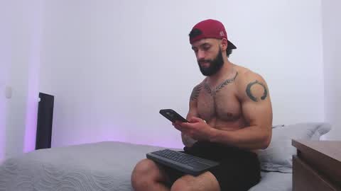 max_xl_ online show from April 28, 1:25 am