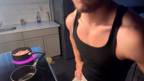maxednat online show from May 3, 12:49 am