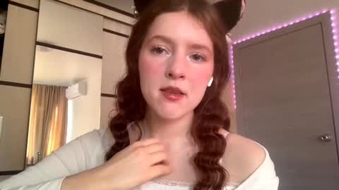 Kira online show from March 14, 1:26 pm