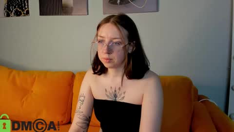 maxine online show from March 11, 12:30 pm