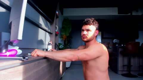 maximo_and_marcelo online show from May 1, 11:48 am