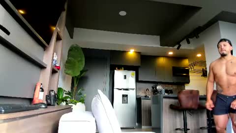 maximo_and_marcelo online show from June 22, 12:01 pm
