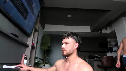 maximo_and_marcelo online show from July 30, 12:06 pm