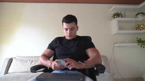 Sebastian online show from June 25, 6:57 pm