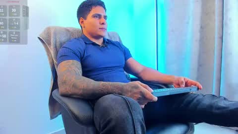 Maximoscott online show from March 8, 11:18 pm