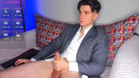 Max online show from March 6, 4:07 pm