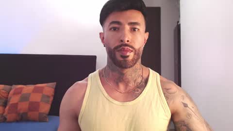 Independent Model online show from August 2, 10:33 pm