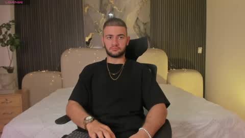 Maximus online show from May 2, 12:11 pm