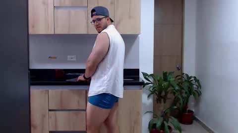 maximus online show from February 1, 8:28 pm