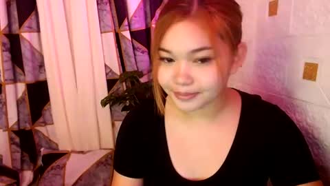 maxinean online show from July 16, 10:40 am