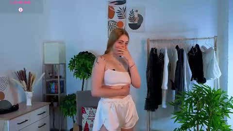 Monica - Next stream 270525 0300 GMT2 online show from June 22, 1:11 am